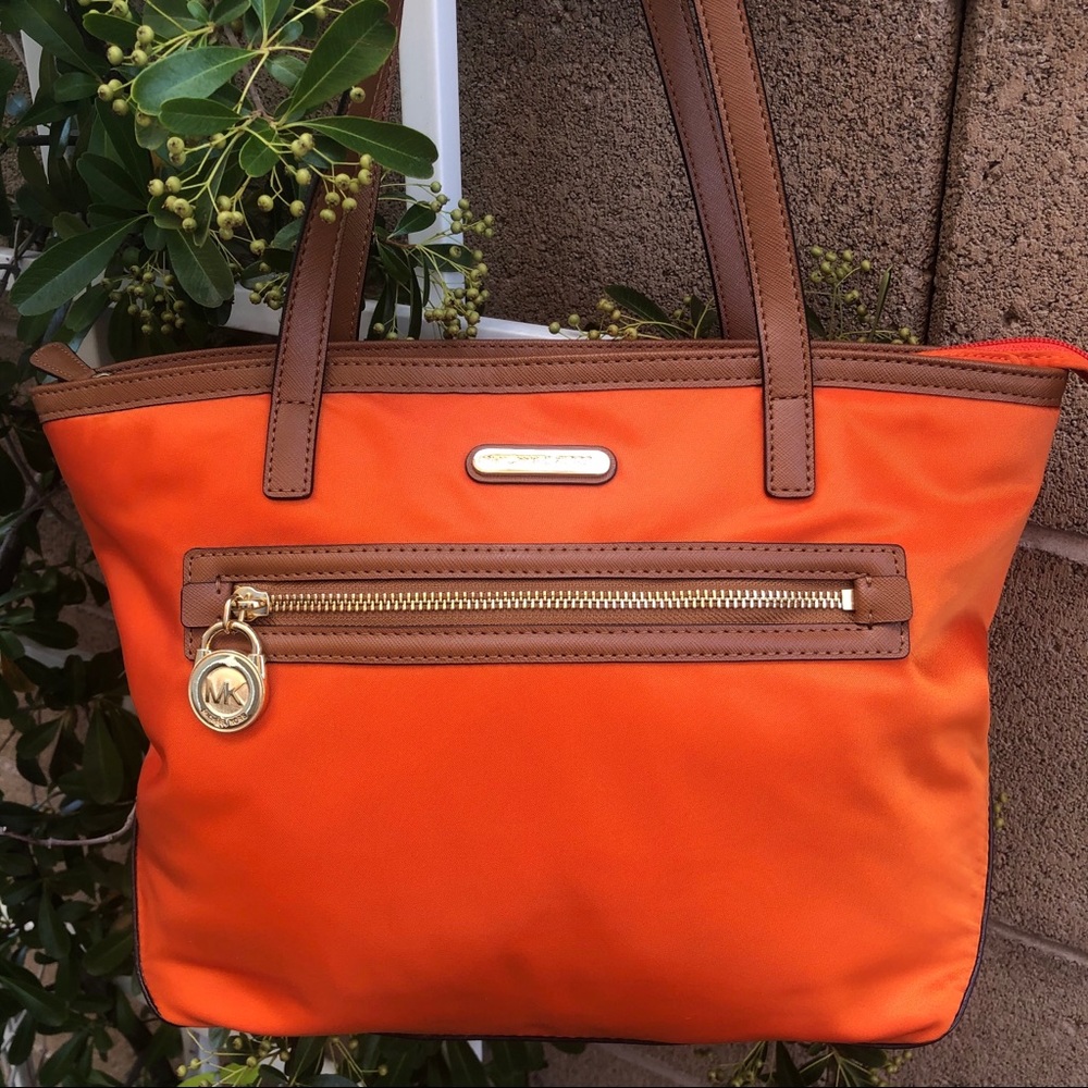 MICHAEL Micheal Kors Fabric + Leather Bag